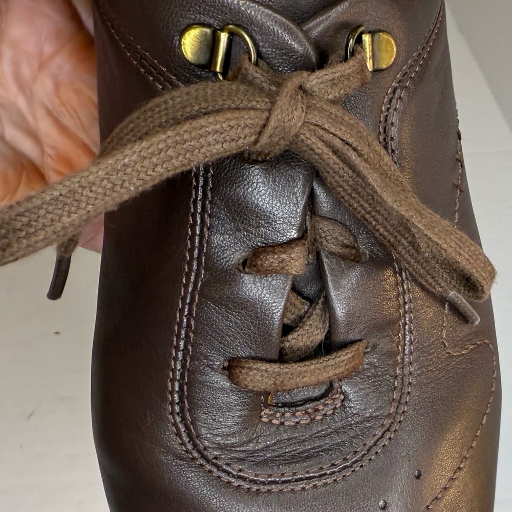 Clarks Sz 9W Women’s Artist Unstructured Brown Leather Lace Up Comfort Shoe - Picture 9 of 9